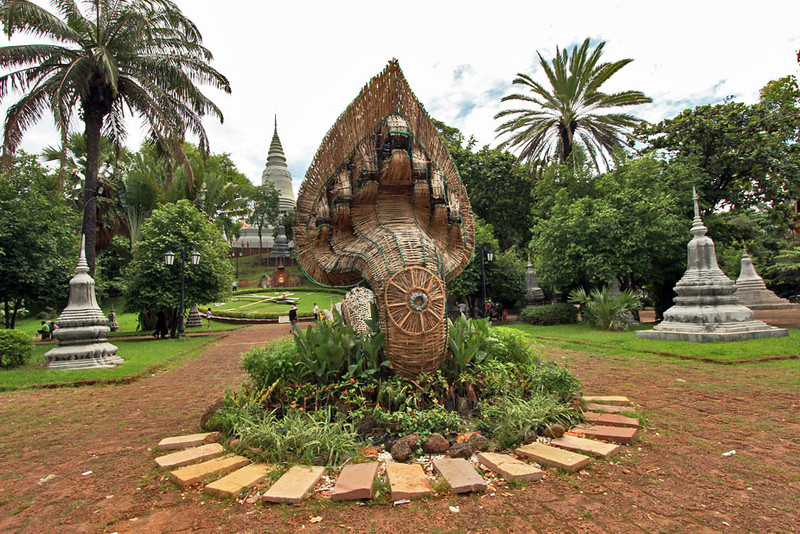 attraction-tuol-sleng-genocide-museum Wat Phnom.jpg